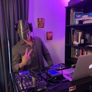 Meet your Posher, Alex